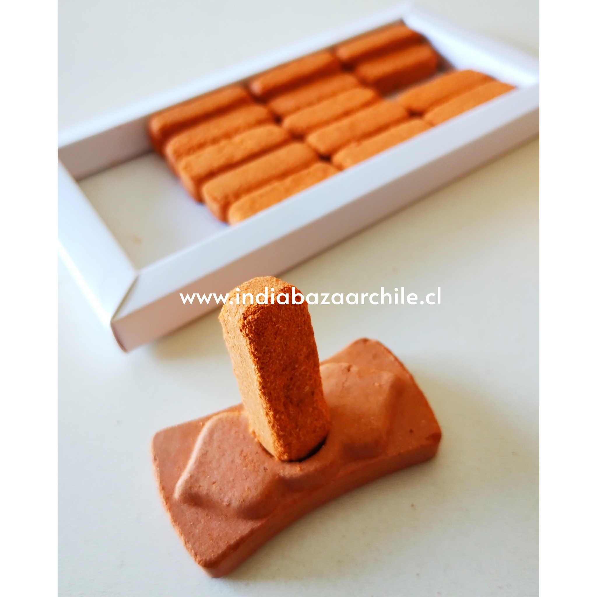 INCIENSO PRENSADO ORGÁNICO DE SANDALO CON OUDH - Imagen 2