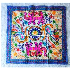 CARPETA MESA BORDADO ELEFANTE FUCSIA
