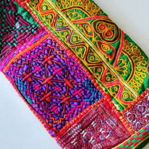 CARTERA BORDADA PUNTO CRUZ 8