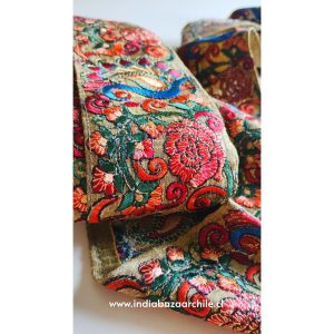 PIEZA 2.4 MT CINTA BORDADA INDIA PAVO REAL