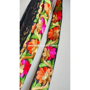 CINTA BORDADA FLORES 1 METRO