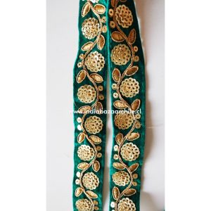 RETAZO CINTA BORDADA TERCIOPELO 89 CMS