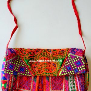 CARTERA BORDADA PUNTO CRUZ 2