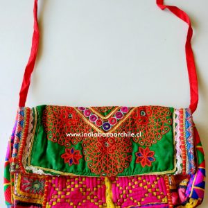CARTERA BORDADA PUNTO CRUZ 7